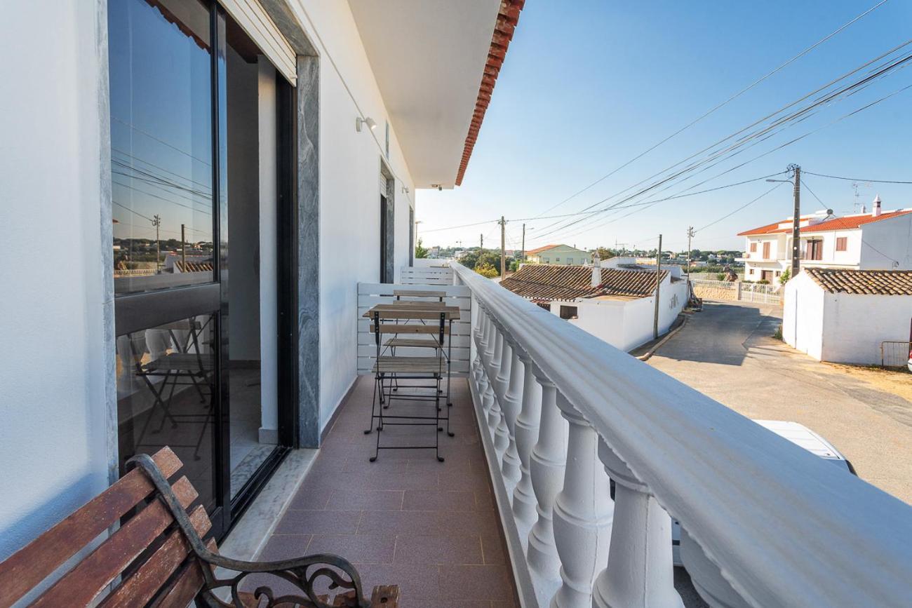 Blife Marya Private Rooms - Airport Stay Distrito de Distrito de Faro Exterior foto