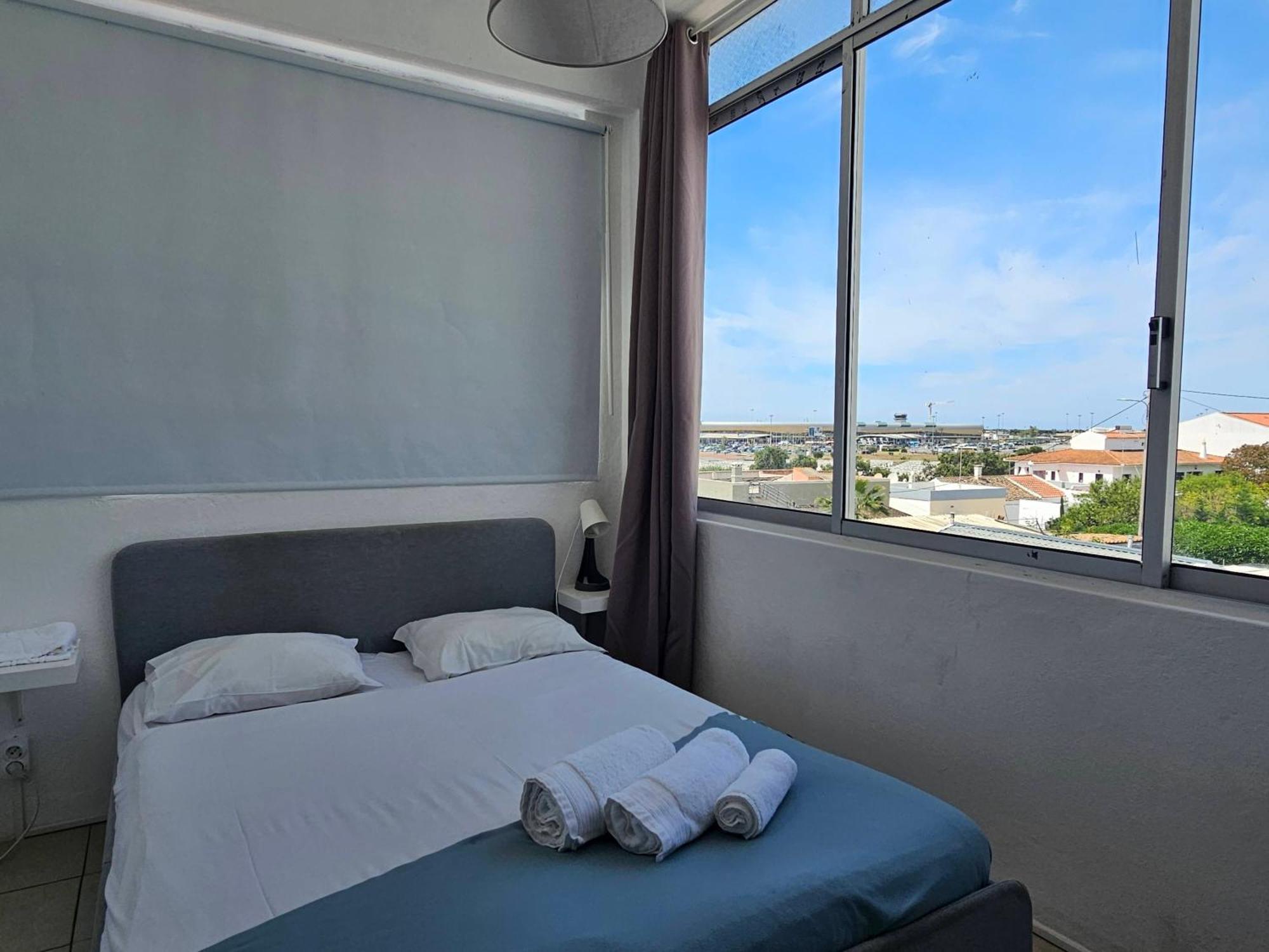 Blife Marya Private Rooms - Airport Stay Distrito de Distrito de Faro Habitación foto