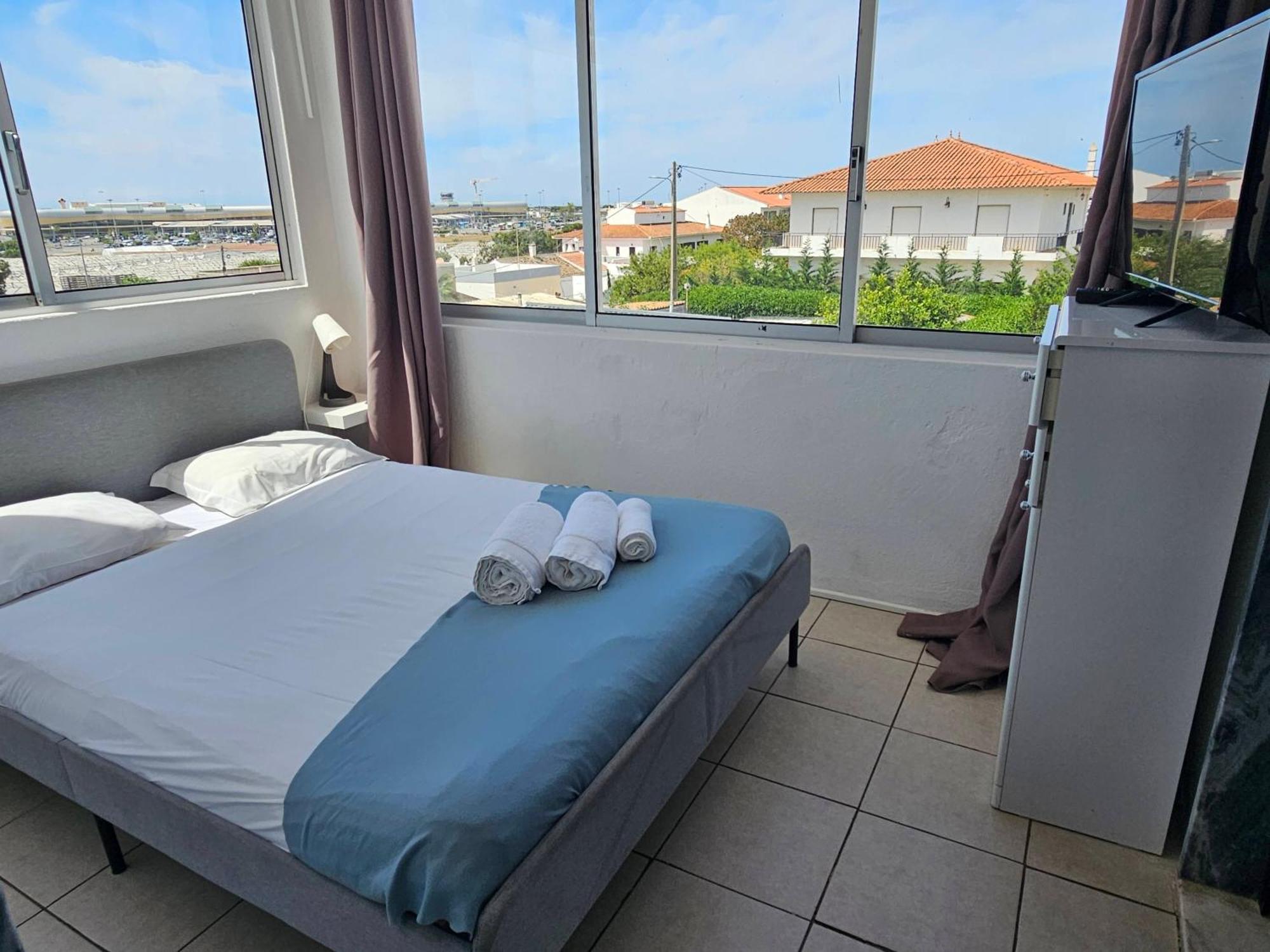 Blife Marya Private Rooms - Airport Stay Distrito de Distrito de Faro Habitación foto