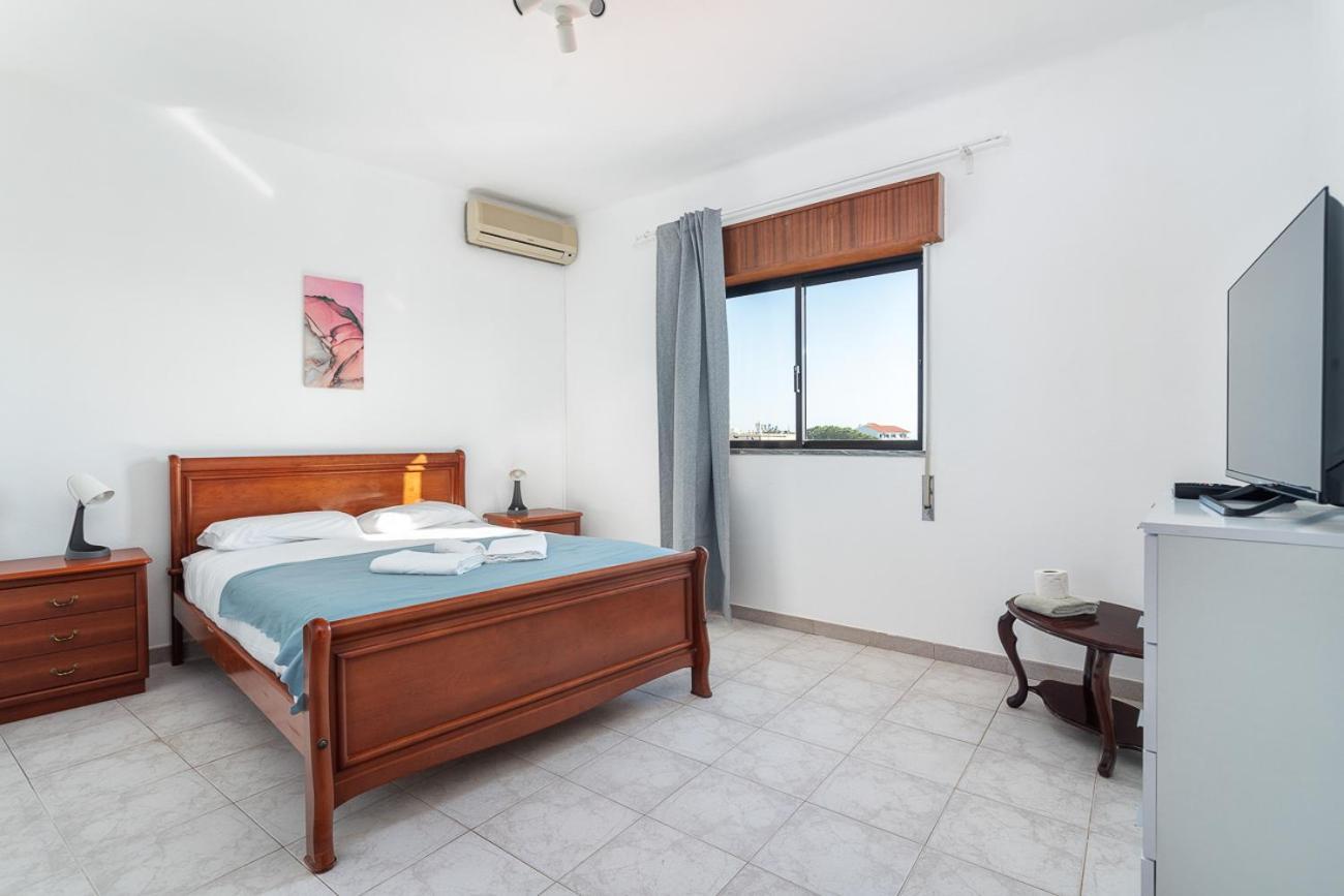 Blife Marya Private Rooms - Airport Stay Distrito de Distrito de Faro Habitación foto