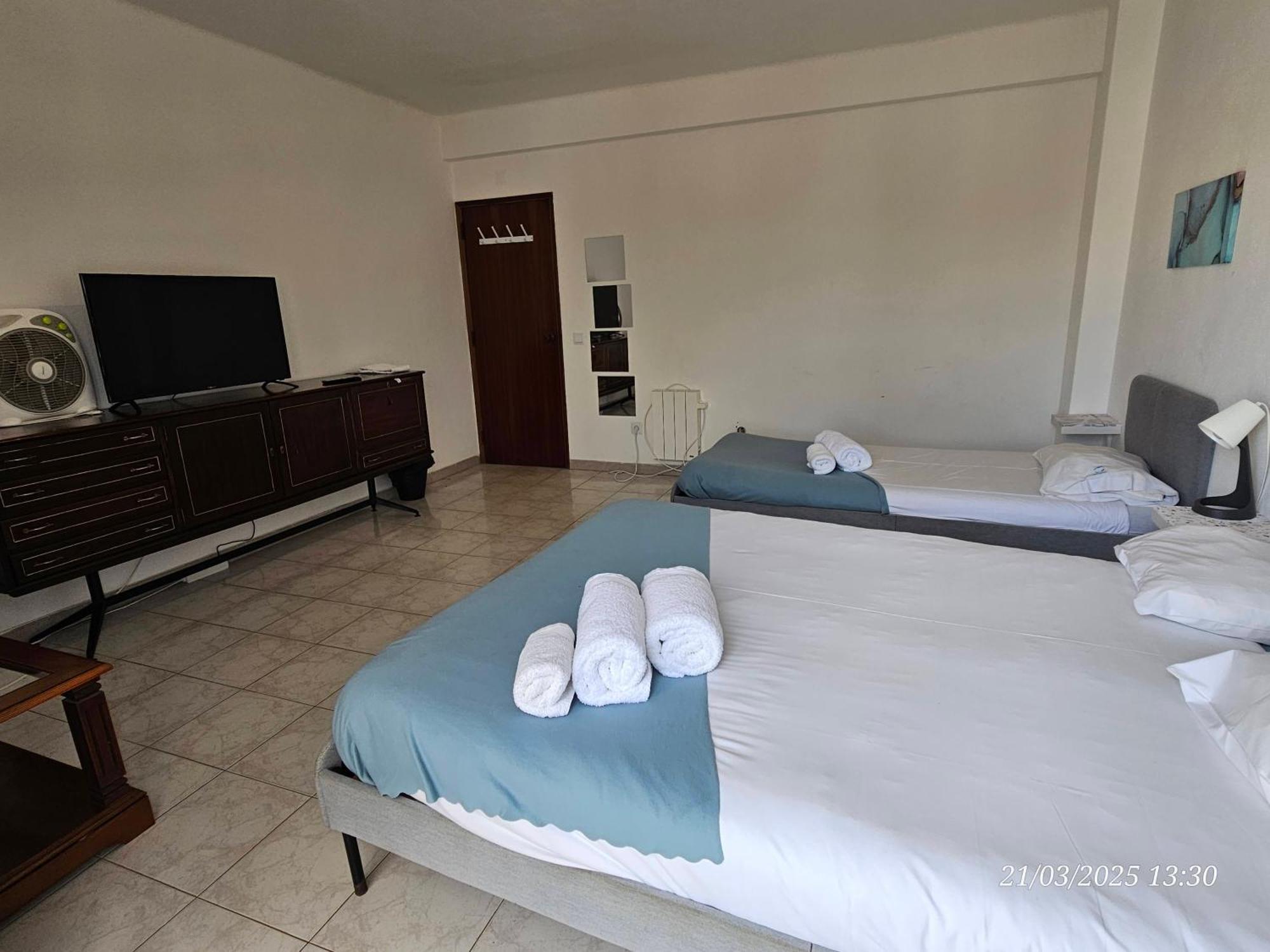 Blife Marya Private Rooms - Airport Stay Distrito de Distrito de Faro Habitación foto